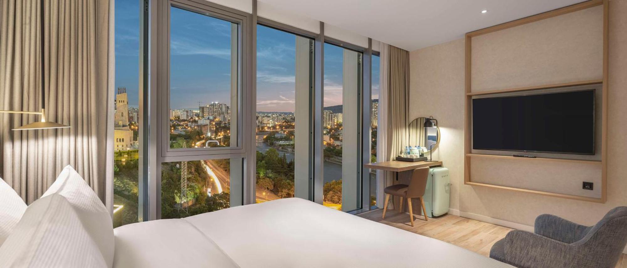 Hilton Garden Inn Tbilisi Riverview Ngoại thất bức ảnh