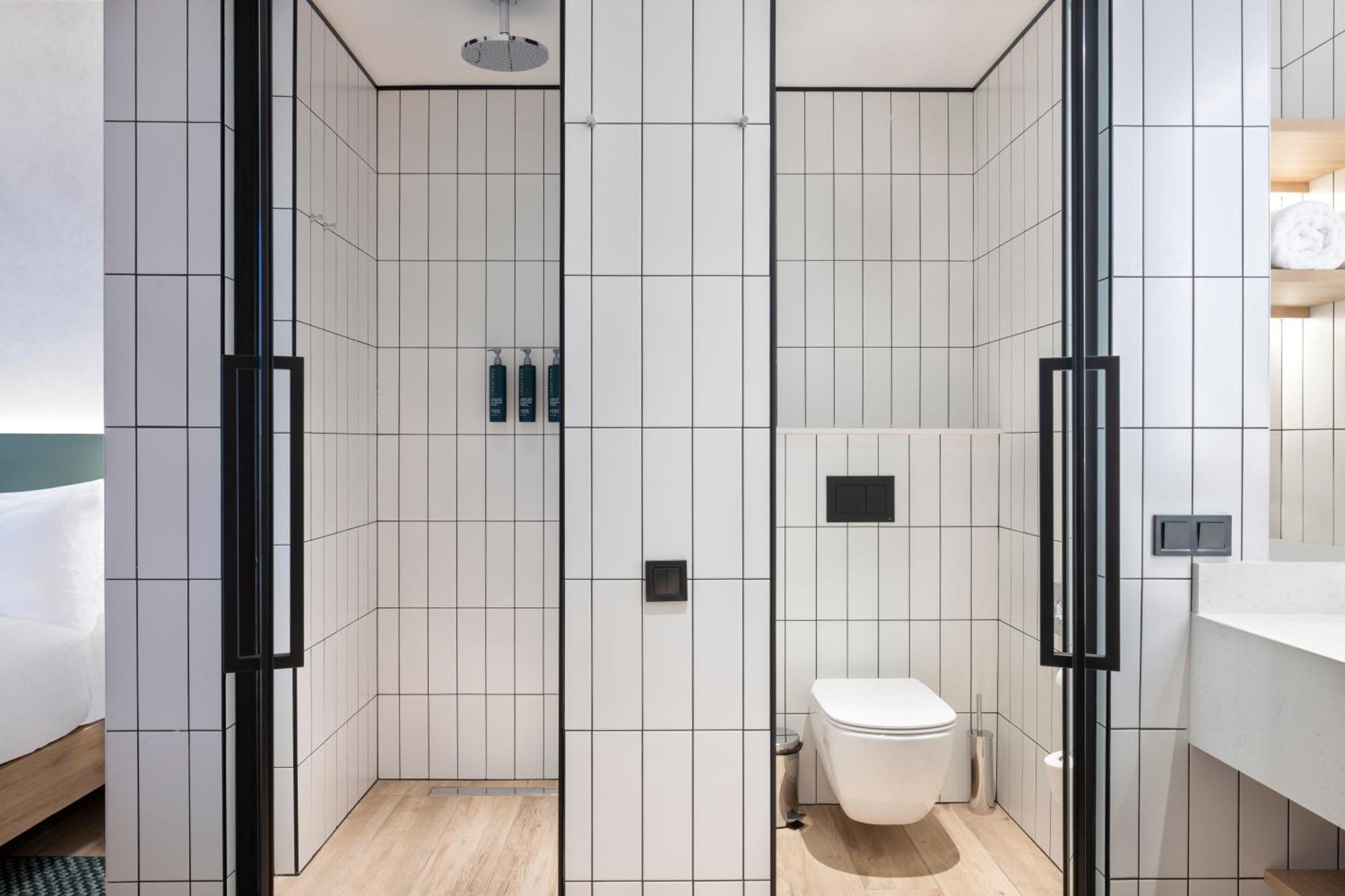 Hilton Garden Inn Tbilisi Riverview Ngoại thất bức ảnh